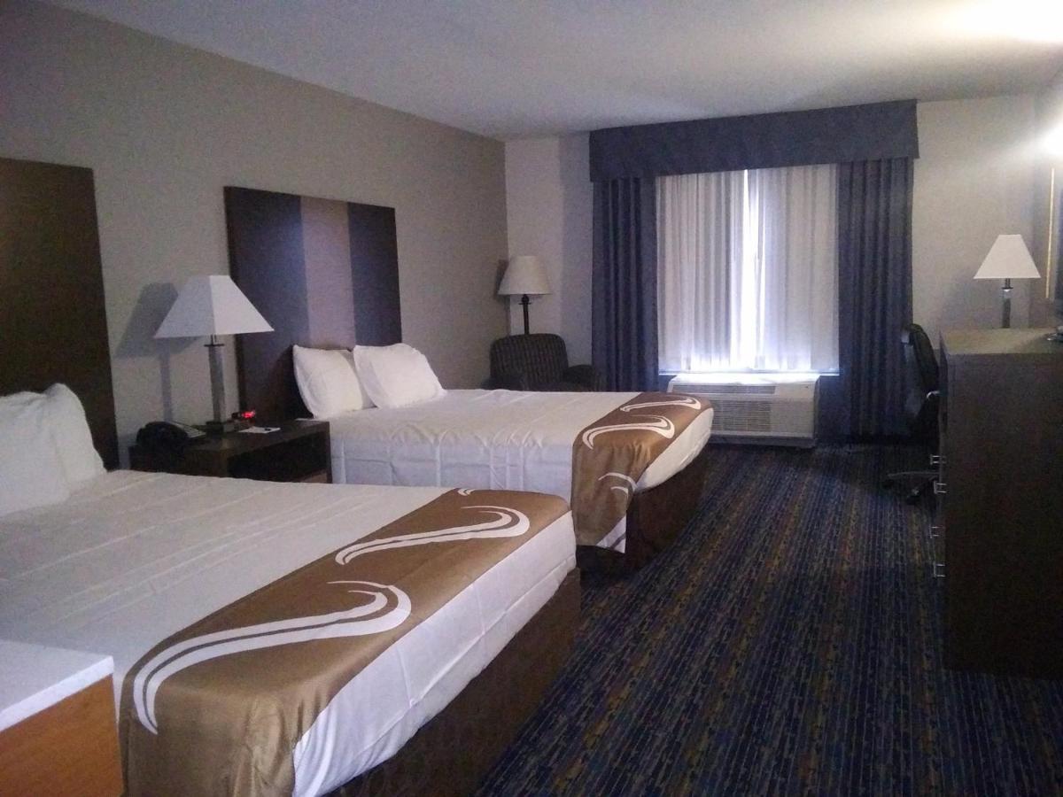 Crossroad Inn And Suites Salem エクステリア 写真